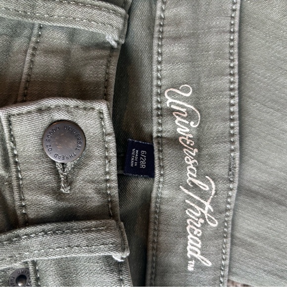 Universal Thread Sage Green Denim - Picture 1 of 4